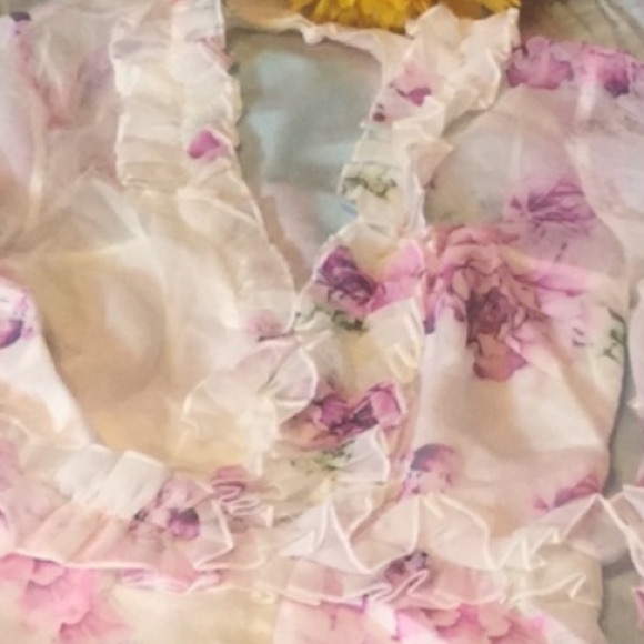 WHITE LINED CHIFFON LILAC FLORAL RUFFLE ROMPER - Picture 10 of 11